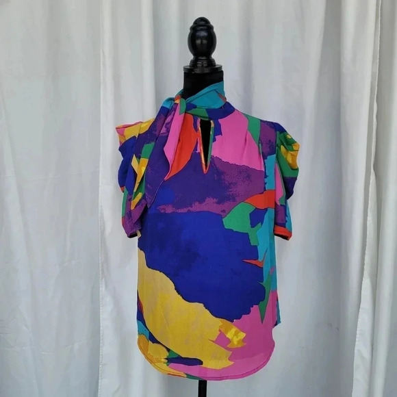 NY & Co Stunning Colorful Blouse Top Button Down Short Sleeve Medium M Bow Neck - Picture 1 of 10